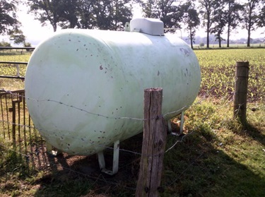 PRIMAGAS Tankanstrich, Schritt 2, Tank abgeschliffen